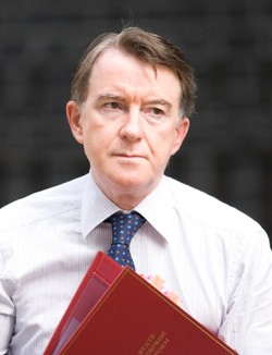 Londyn kwestionuje racjonalność zakupu Opla przez Magnę