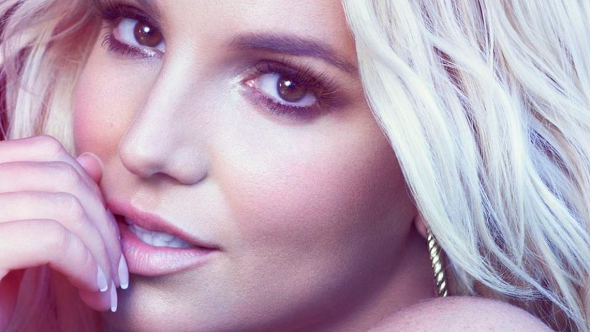 Recenzje najnowszej płyty dla Britney Spears są do tej pory tajemnicą. Piosenkarce odcięto nawet dostęp do internetu, żeby nie mogła zobaczyć jak skomentowano "Britney Jean". Opinie krytyków są podzielone, ale przeważają te mieszane. Rodzina i menedżer wokalistki obawiają się emocjonalnego wstrząsu, który mógłby zagrozić artystce.