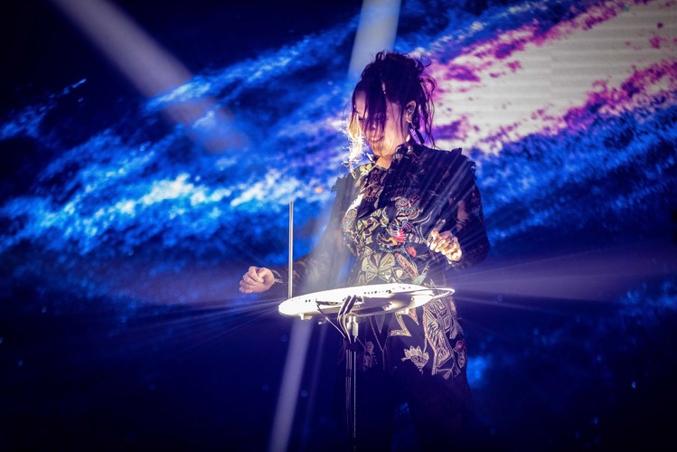 Francuska piosenkarka Geffroy alias Zaz wystąpiła w Amesterdamie. Zdjęcia z 12 lutego 2019 roku