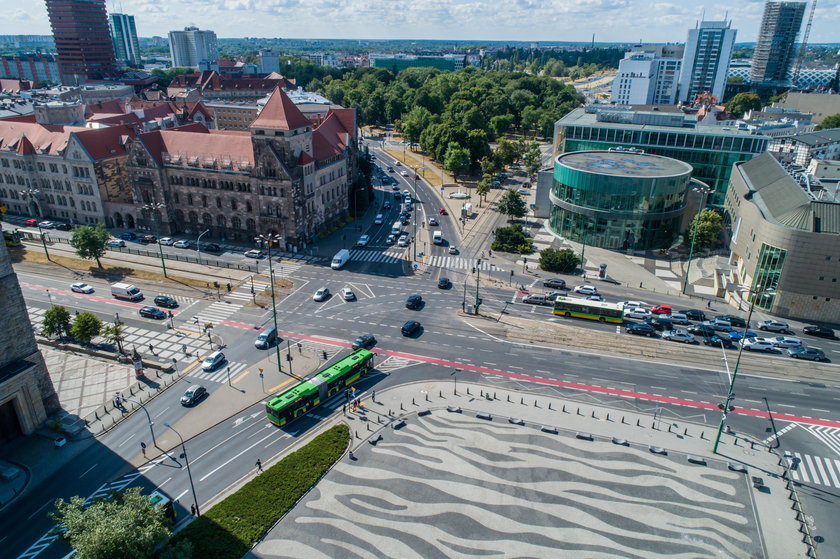 Za dwa lata tramwaj jadący ul. Towarową skręci w ul. Święty Marcin. 