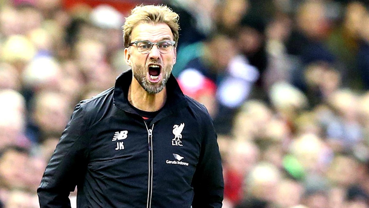 W mieście Beatlesów wszyscy czekają już na półfinałowe starcie w Lidze Europy. Liverpool będzie walczył o wielki finał z Villarrealem. Menedżer The Reds Juergen Klopp jest pełen wiary w drużynę, której opiekunem został jesienią zeszłego roku. Pierwsze spotkanie w hiszpańskim zespołem odbędzie się w czwartek. Transmisja o godz. 21:00 w Eurosporcie 1.