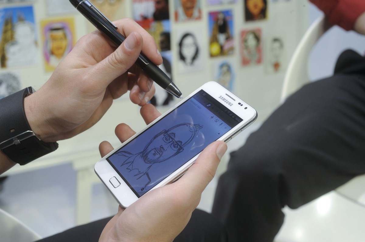Tablet Samsunga Galaxy Note z systemem malowania i rysowania