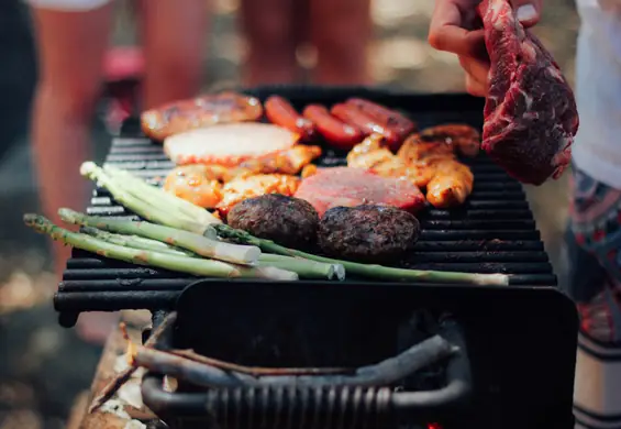 Pieczarki z grilla. Wegetariański grill lub idealny dodatek do mięs