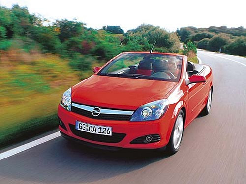 Opel Astra TwinTop - Dobrze się składa...