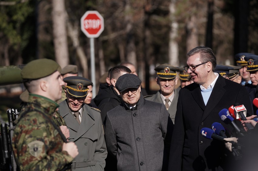 Vučević kaže da će do maja dostaviti Vučiću analizu sa argumentima za vraćanje obaveznog vojnog roka