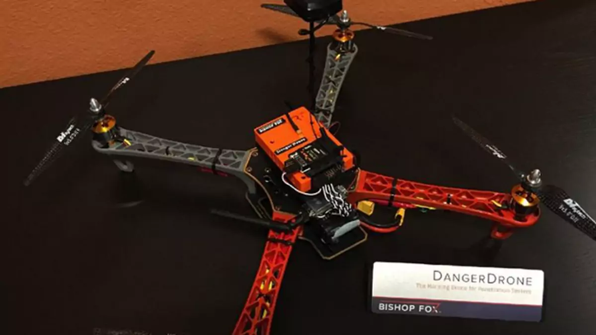 Danger Drone – latający komputer, którego jedynym zadaniem jest hakowanie