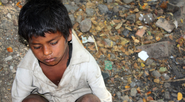 Egy indiai fiú víz helyett hígítót ivott /Illusztráció: Northfoto