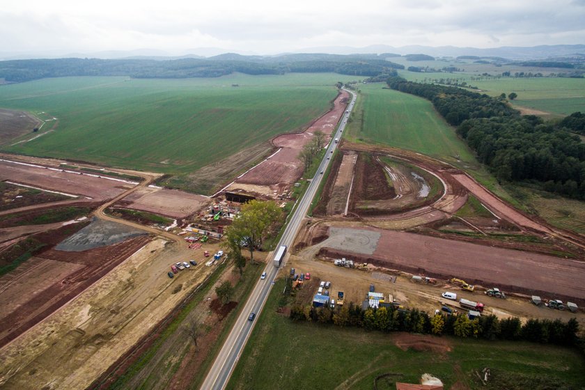 Chodzi o budowę 32 km drogi za ponad 3 mld zł