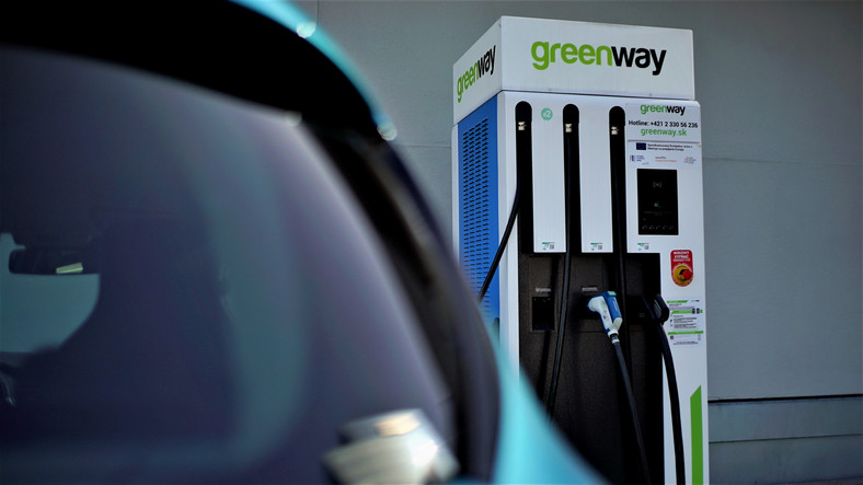 GreenWay - ładowarka samochodów elektrycznych