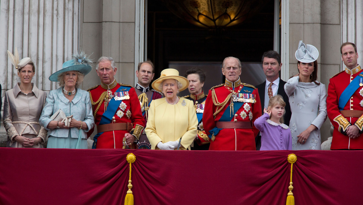 Pałac Buckingham potwierdził rozstanie lady Daviny Windsor i Gary'ego Lewisa. Para rozwodzi się po 14 latach małżeństwa. Jako powód rozstania podano różnicę w kwestiach kulturowych. 