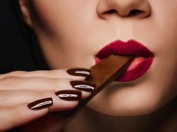 Co to jest za NEWS: Właściwie jedzona czekolada może przysłużyć się odchudzaniu!