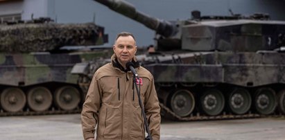 Prezydent Andrzej Duda o ukraińskich czołgistach: "Widać, że doświadczyli strasznych rzeczy". Wraz z ministrem Błaszczakiem oglądał szkolenie na Leopardach