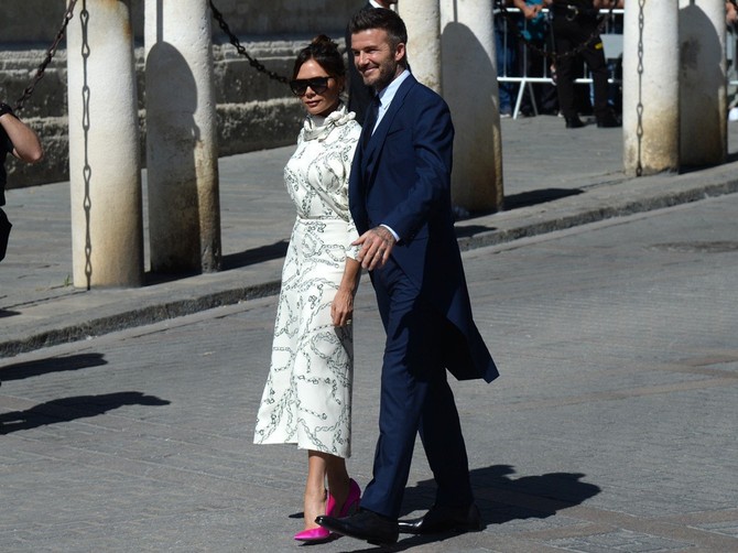 Viktorija i Dejvid Bekam na venčanju Serhija Ramosa i Pilar Rubio juče u Sevilji