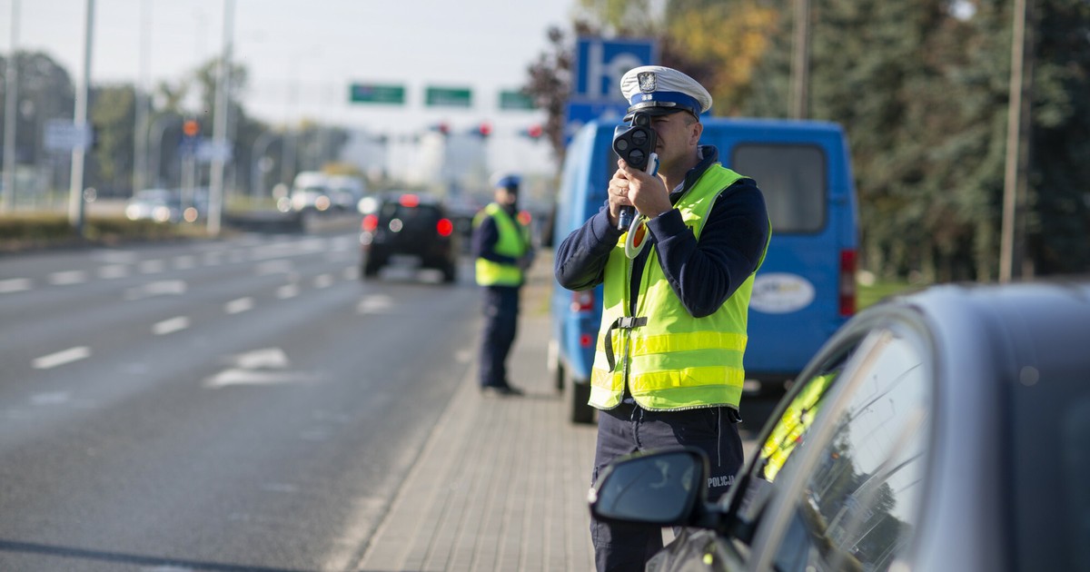 O víkendu na silnicích probíhala spousta policejních akcí.  Jednu zkontrolují