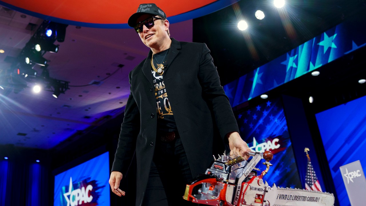 Elon Musk odkłada piłę łańcuchową i odchodzi w cień. Demokraci mogą stracić swojego głównego "straszaka"