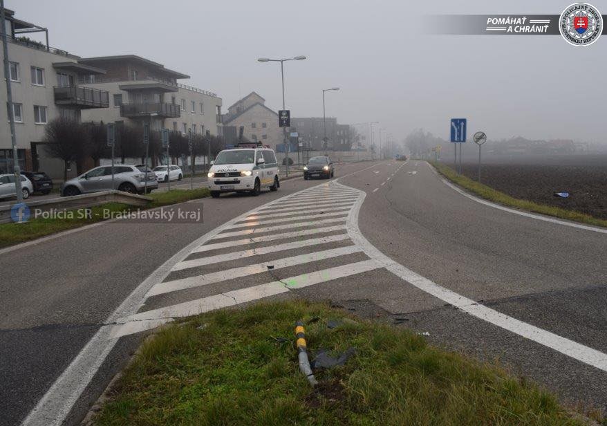 Rodičia na svojho syna privolali políciu.