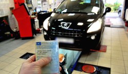 Nowe badanie techniczne auta w 2025. Żegnaj się z dowodem rejestracyjnym