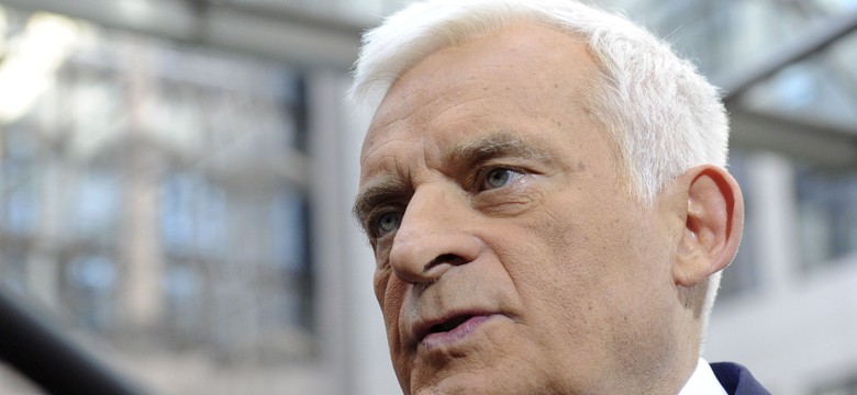 Buzek: Trzeba się dobrać do gazu łupkowego