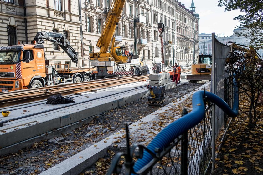 Autobusy i tramwaje nie kursują ul. Długą 