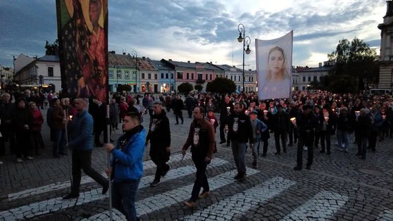 Procesja różańcowa ulicami Nowego Sącza