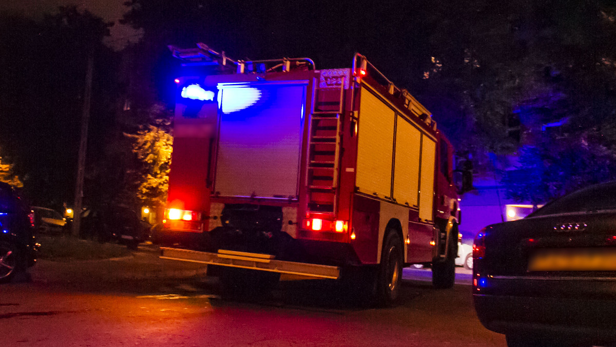 Do pożaru budowanego apartamentowca przy Al. Racławickich w Lublinie doszło ok. godziny trzeciej w nocy. Wstępnie straty oszacowano na pół miliona złotych. Strażacy nie wykluczają podpalenia.