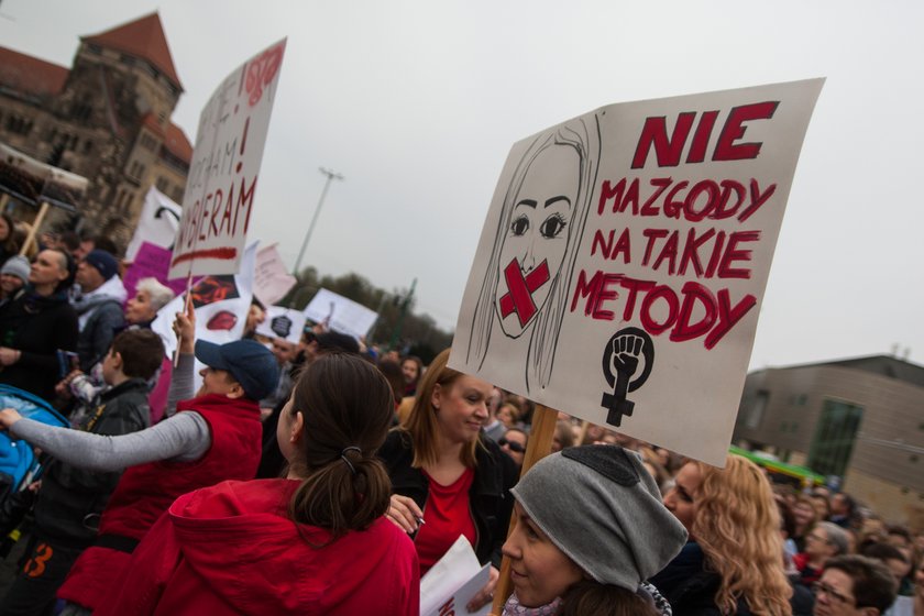 Manifestacja przeciwko zaostrzeniu ustawy antyaborcyjnej