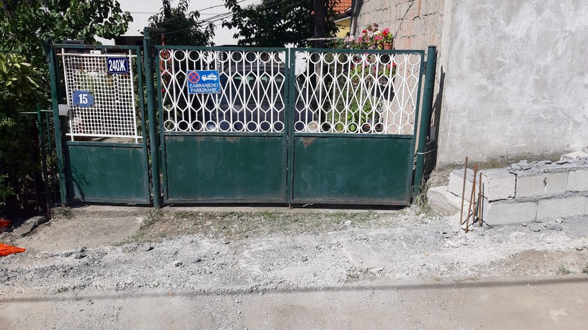 Ovako danas izgleda ulaz u Glamočku 15