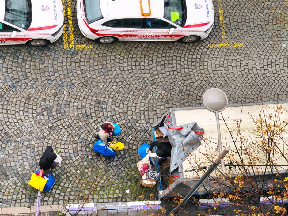 Studenti u blokadi napuštaju zgradu Rektorata 