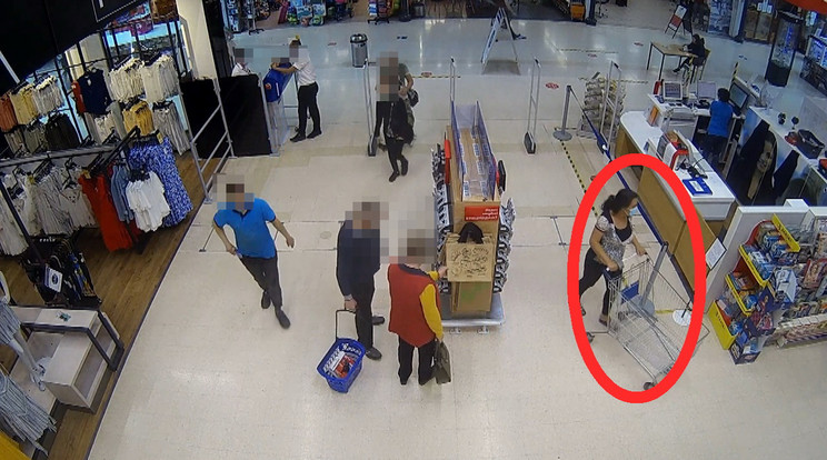 Miskolcon egy bevásárlóközpontból lopott volna a nő, a rendőrség keresi / Fotó: police.hu