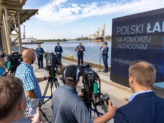 11.06.2021, Szczecin. Premier Mateusz Morawiecki promuje program Polskiego Ładu. W ocenie eksperta rządowy dokument, reklamowany jako zapowiedź „ładu”, jest dość chaotycznym zbiorem znanych i nieznanych wcześniej pomysłów, realizowanych bądź takich, które realizacji nigdy się nie doczekają