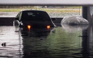 RCB ostrzega: Bardzo silny wiatr i burze z gradem w dziewięciu województwach