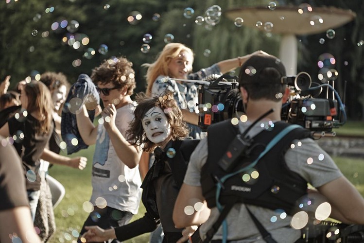 Ewa Farna na planie klipu do piosenki 'Znak'