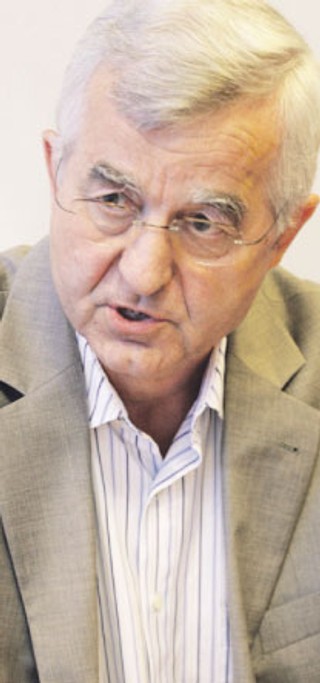 NFZ musi płacić też za drogie leki