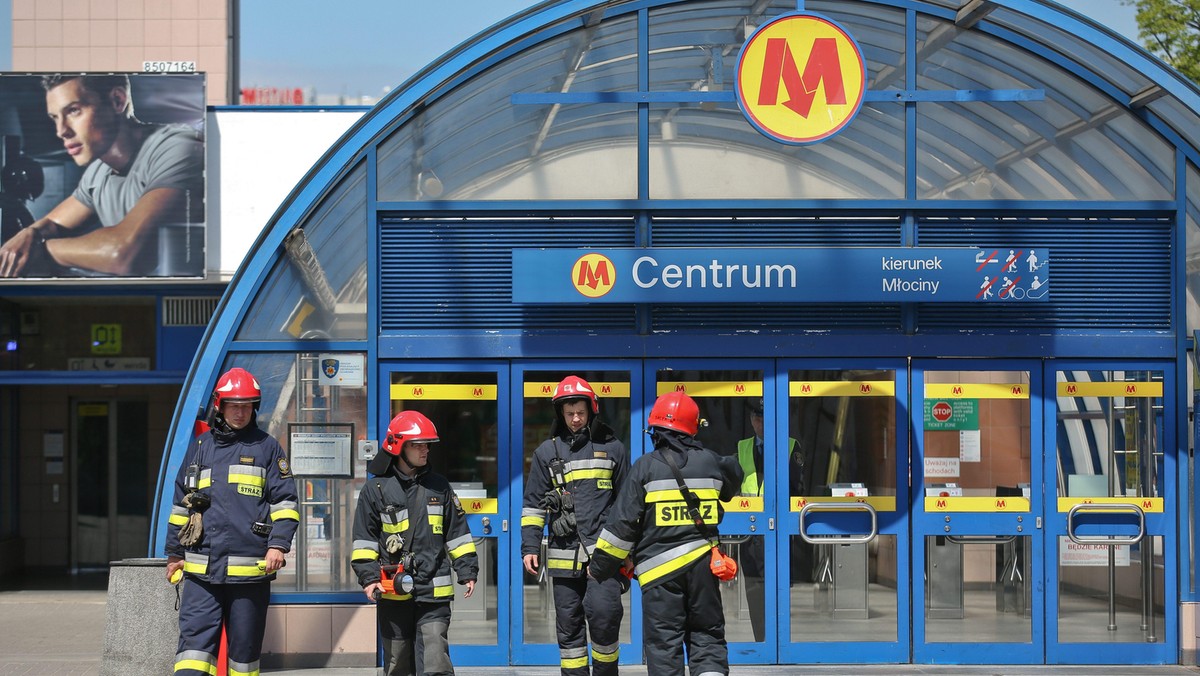 WARSZAWA METRO ZAMKNIETE STACJE GAZ