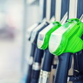 Ceny na stacjach benzynowych powinny spadać