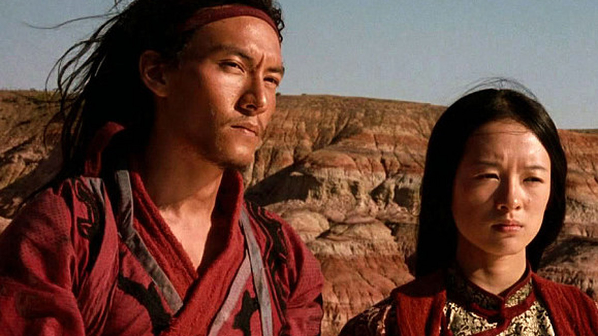 Reżyseria: Ang Lee. Obsada: Chow Yun-Fat, Michelle Yeoh, Zhang Ziyi, Chang Chen, Sihung Lung. Chiny 2000.