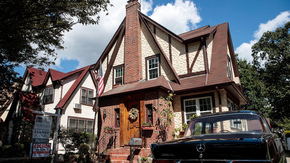 Donald Trump's Childhood Home To Be Sold By Auction In October