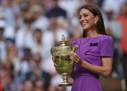Księżna Walii pojawiła się na Wimbledonie. Kate wręczyła puchar Alcarazowi