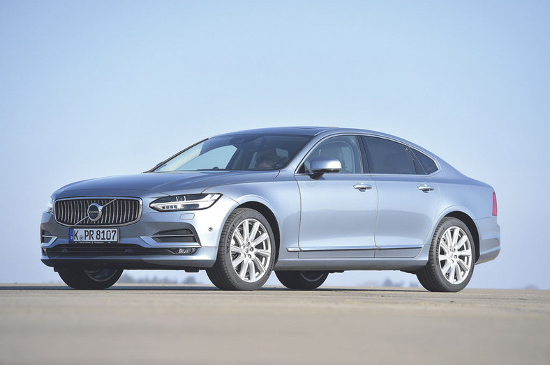 Volvo S90 D4