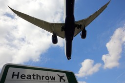 Londyńskie Heathrow zamknięte. Pasażerów czekają utrudnienia nawet przez kilka dni