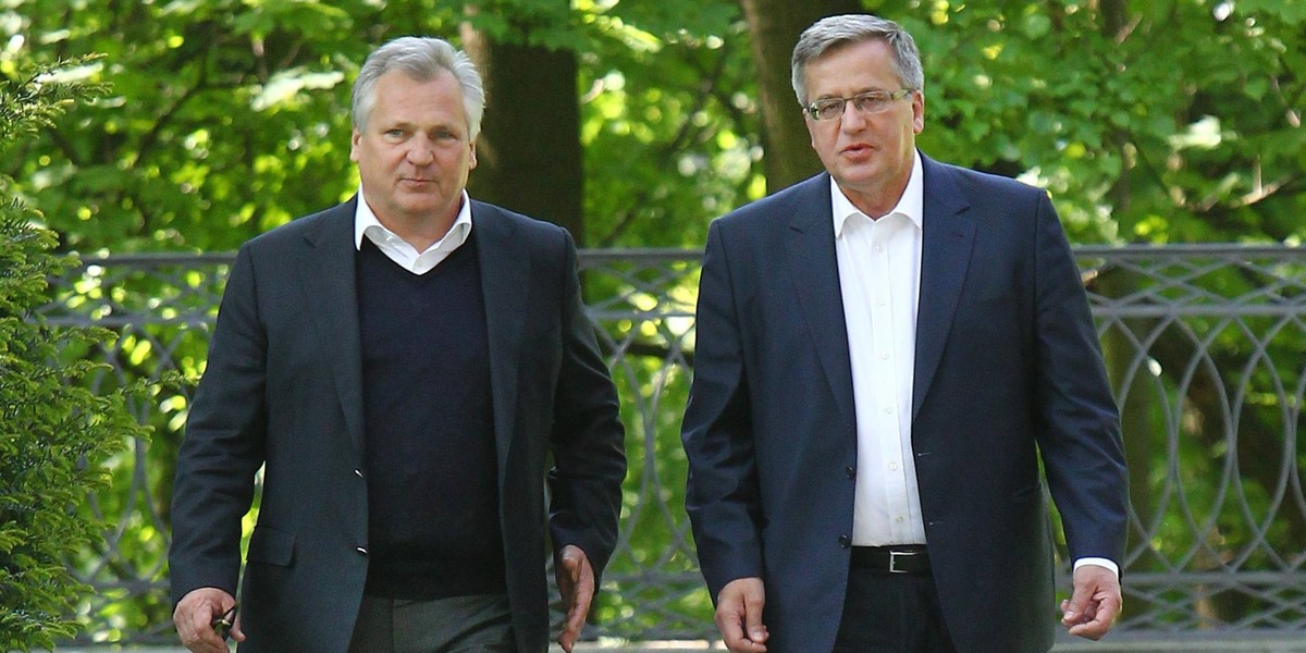 Bronisław Komorowski i Aleksander Kwaśniewski mówią Faktowi, jak pomagają Ukrainie.