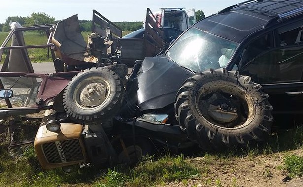 Włodzimierz Cimoszewicz miał wypadek. "To auto uratowało mi życie"