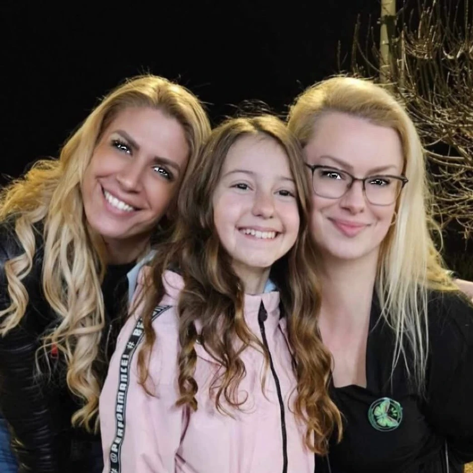 Lana Francer i Marina Antonijević sa malenom Ninom