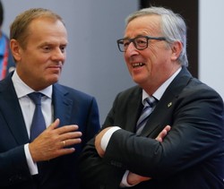 Juncker: MFW wciąż jest w pełni zaangażowany w rozmowy z Grecją