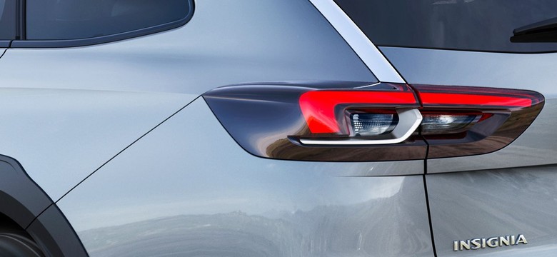 Opel insignia country tourer z pionierskim napędem 4x4. Zobacz pierwsze zdjęcia nowego kombi