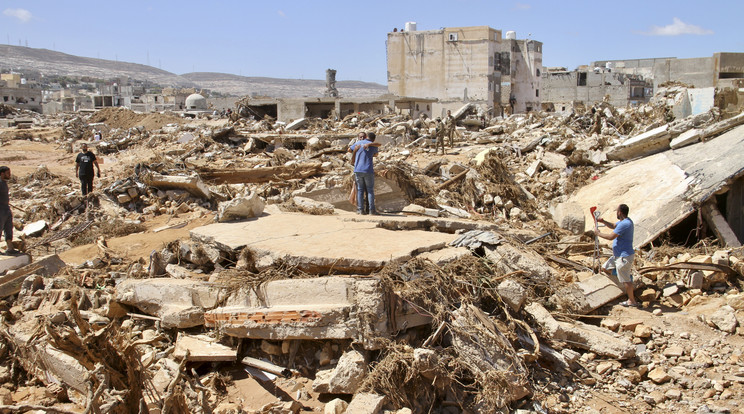 Tovább nőtt a halálos áldozatok száma az árvíz sújtotta Líbiában / Fotó: EPA/STRINGER