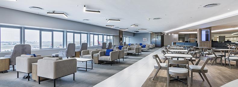 South African Airways Arrivals Lounge at Johannesburg Airport (4 star)