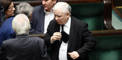 Potężny kłopot PiS-u. Ukrywali to przed Kaczyńskim? "Był wprowadzany w błąd"