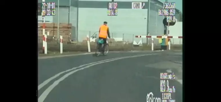 Rowerzysta zrobił to na oczach Grupy Speed. Interweniowali od razu [WIDEO]