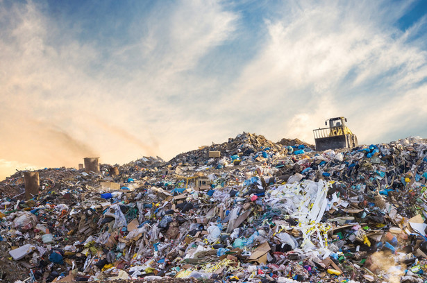 UE eksportuje miliony ton odpadów do Afryki, Ameryki Północnej i Azji. Niedługo ten proceder się skończy